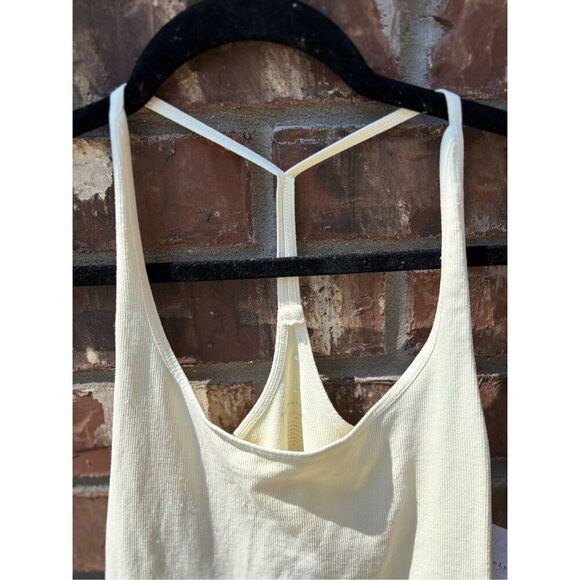 Intimately size medium color ivory and cream new with tag in excellent condition - Picture 3 of 9